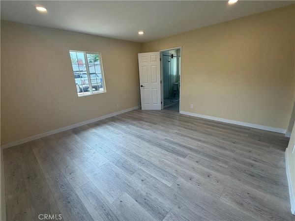 7912 White Oak Avenue, Unit B, Northridge, CA 91325