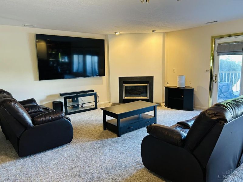 5174 Shoreview Run, Green Township, OH 45248 Photo 12