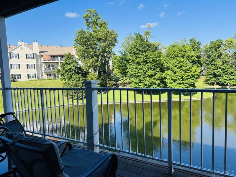 5174 Shoreview Run, Green Township, OH 45248 Photo 5