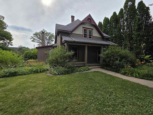 212 S Fifth Street, Mount Horeb, WI 53572
