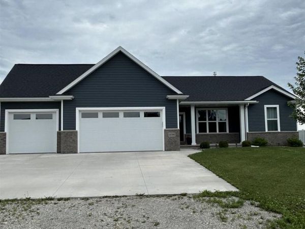 3700 RIDGECREST LANE, Kaukauna, WI 54130