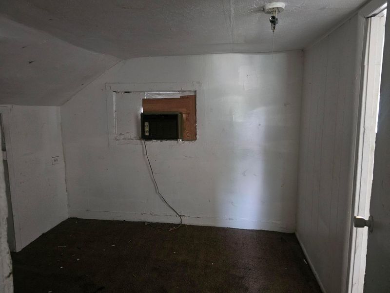 2038 E Hudson Street , Columbus, OH 43211 Photo 15