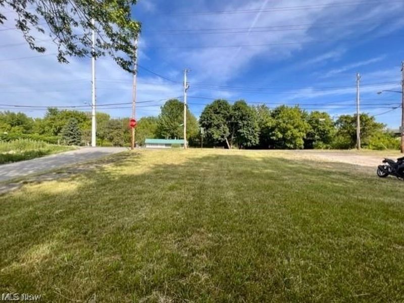 988 W Bowery Street, Akron, OH 44307 Photo 17