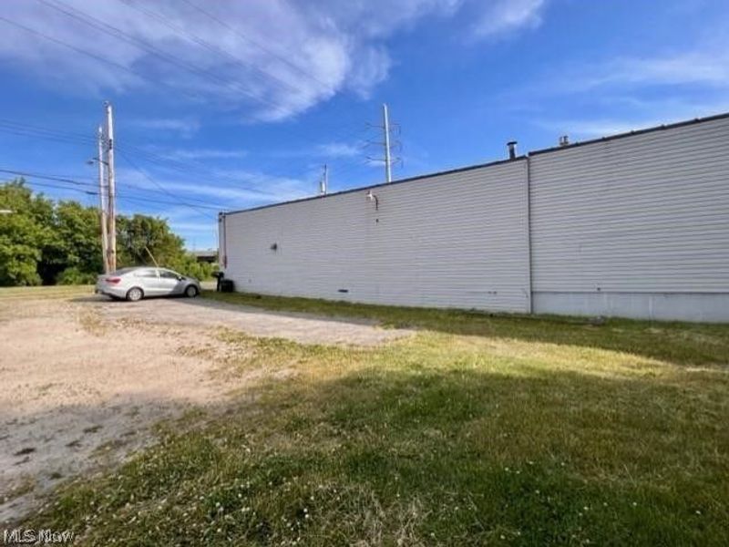988 W Bowery Street, Akron, OH 44307 Photo 18