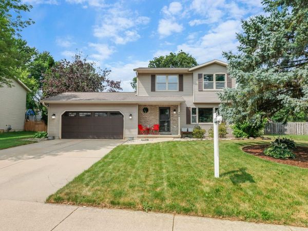 489 Cherry Wood Drive, Oregon, WI 53575
