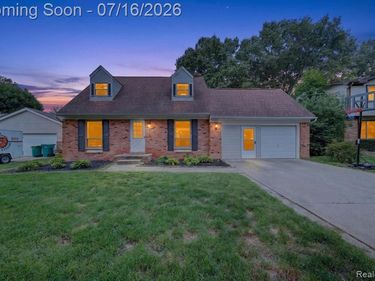 891 Devonshire Boulevard, Brighton, MI 48116