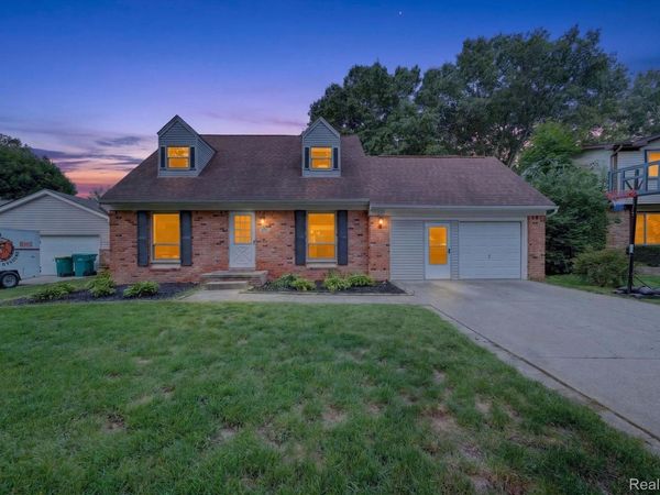 891 Devonshire Boulevard, Brighton, Mi 48116