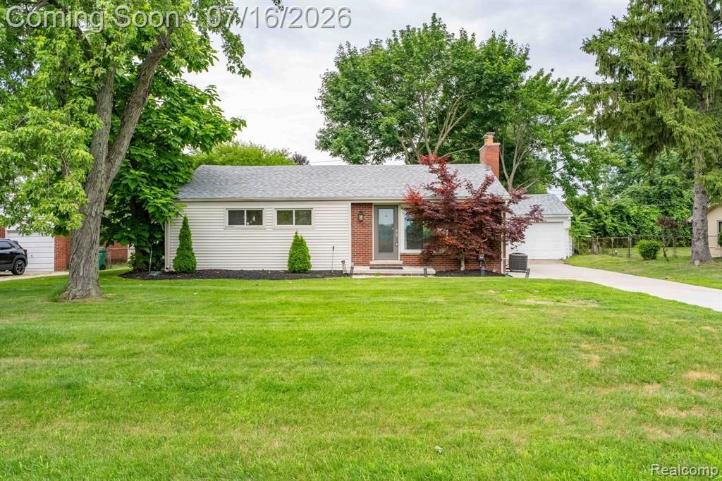 2118 Middlebelt Road, West Bloomfield Township, MI 48324 Main Photo