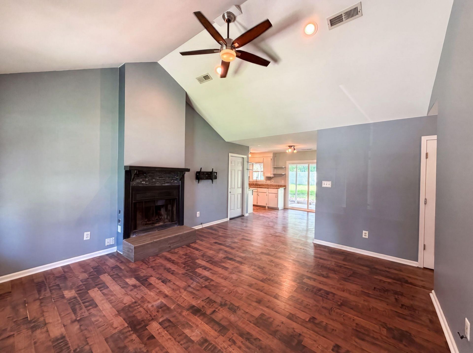 117 Azalea Road Photo 6