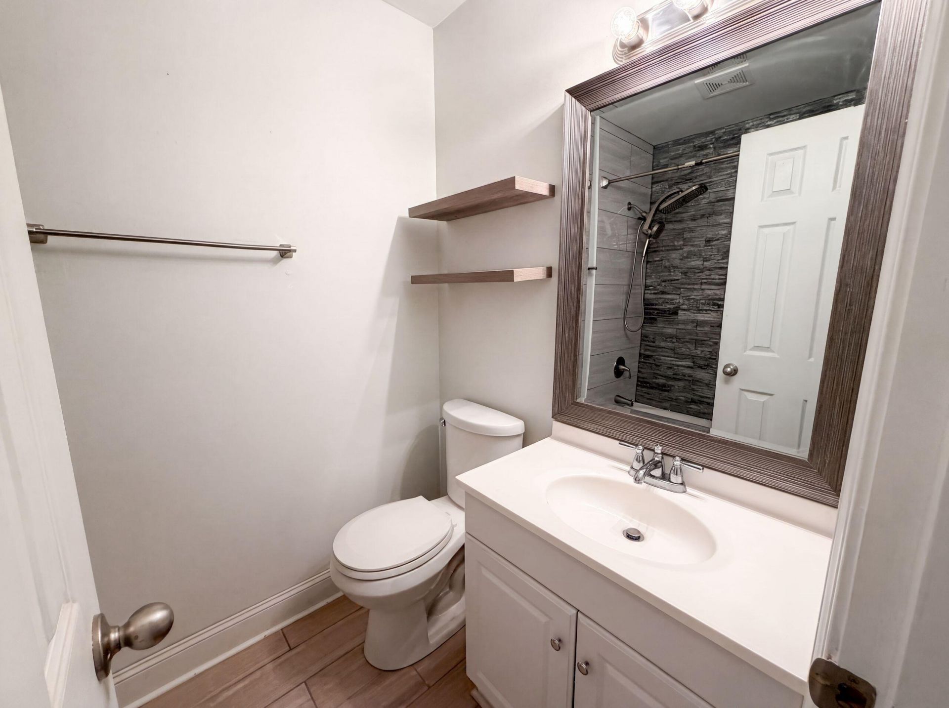 117 Azalea Road Photo 7