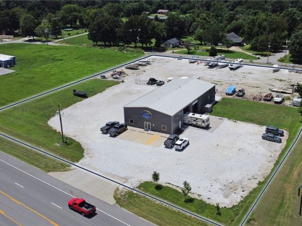 195 N Highway 62 , Rogers, AR 72756