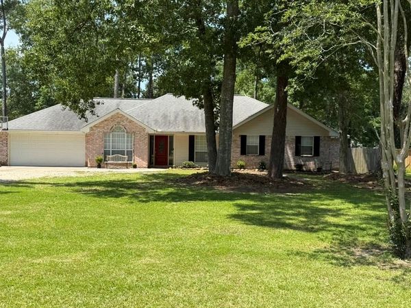 612 HEAVENS Drive, Mandeville, LA 70471