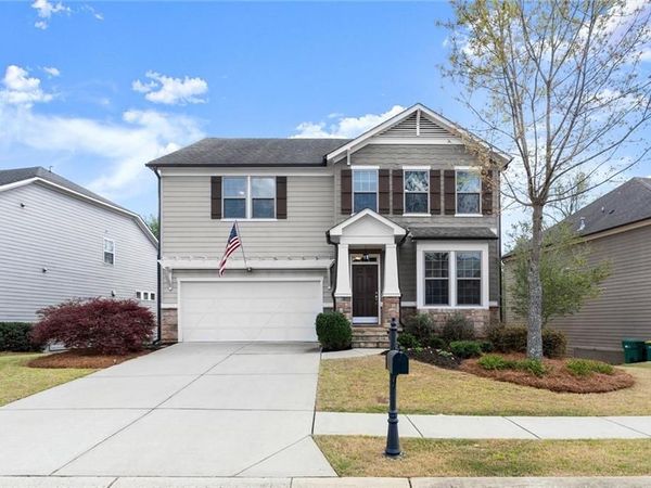 556 Lost Creek Drive, Woodstock, GA 30188