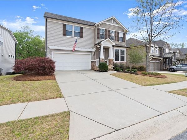 556 Lost Creek Drive, Woodstock, GA 30188