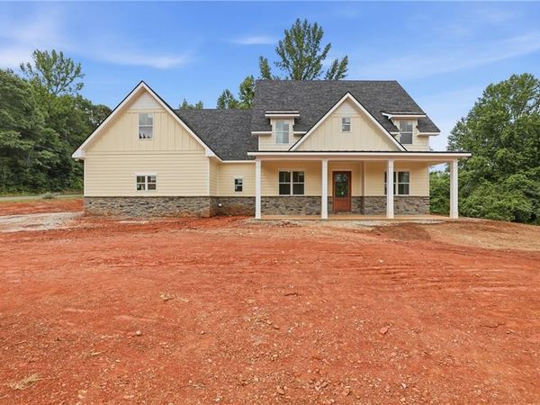 109 Grove Park Drive , Cornelia, GA 30531