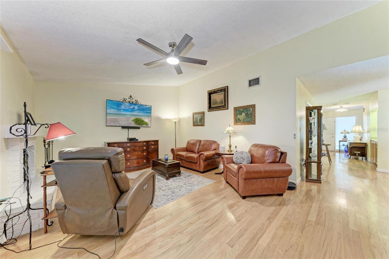 6207 Courtside Drive , Unit 23, Bradenton, FL 34210 Photo