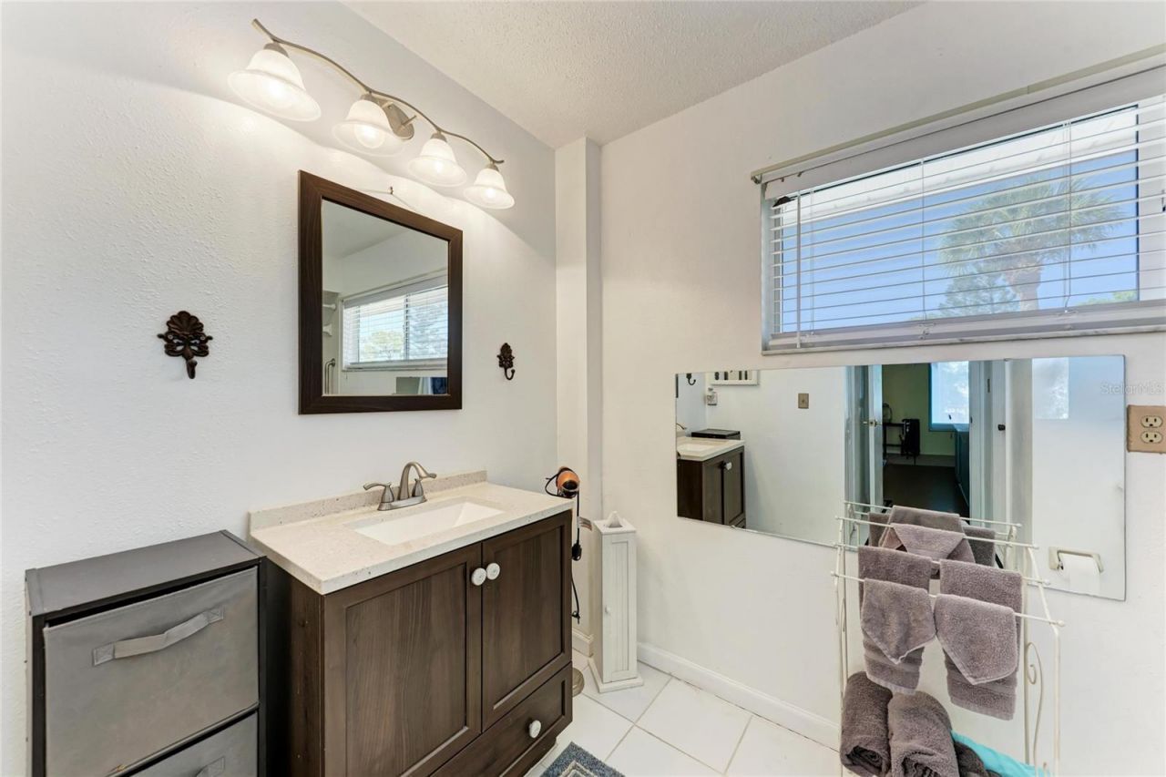 6207 Courtside Drive , Unit 23, Bradenton, FL 34210 Photo
