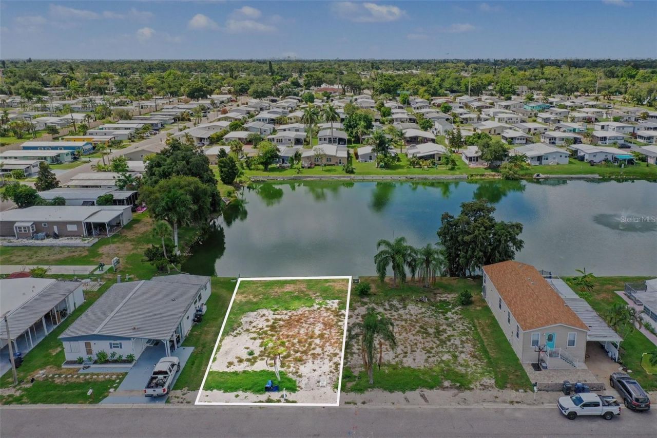 302 51st Avenue E, Bradenton, FL 34203 Photo