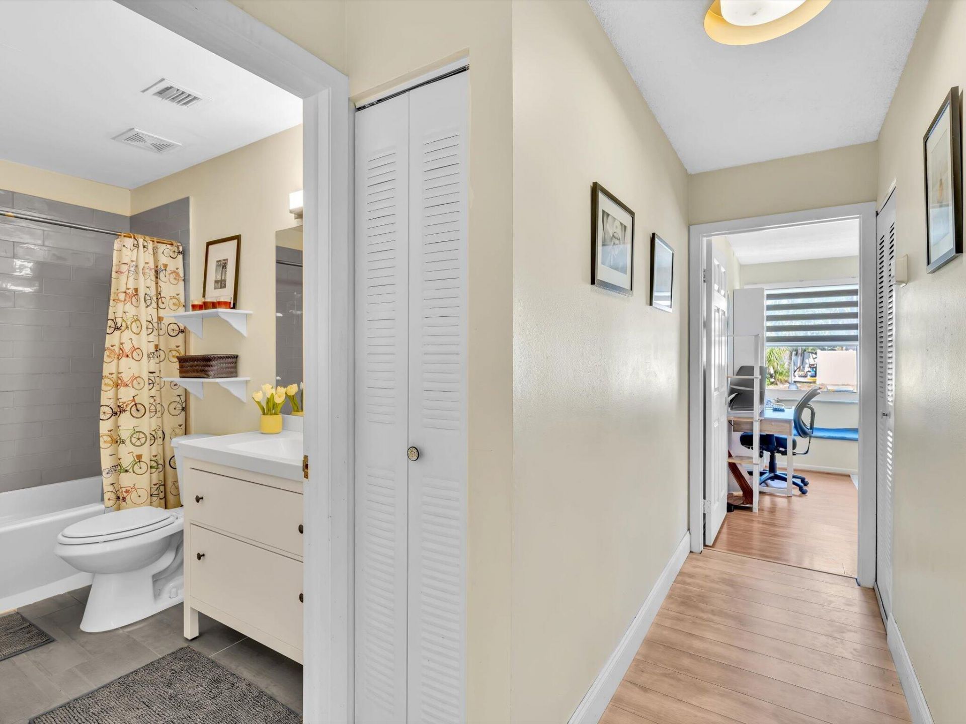 8 Hawthorne Lane, Boynton Beach, FL 33426 Photo