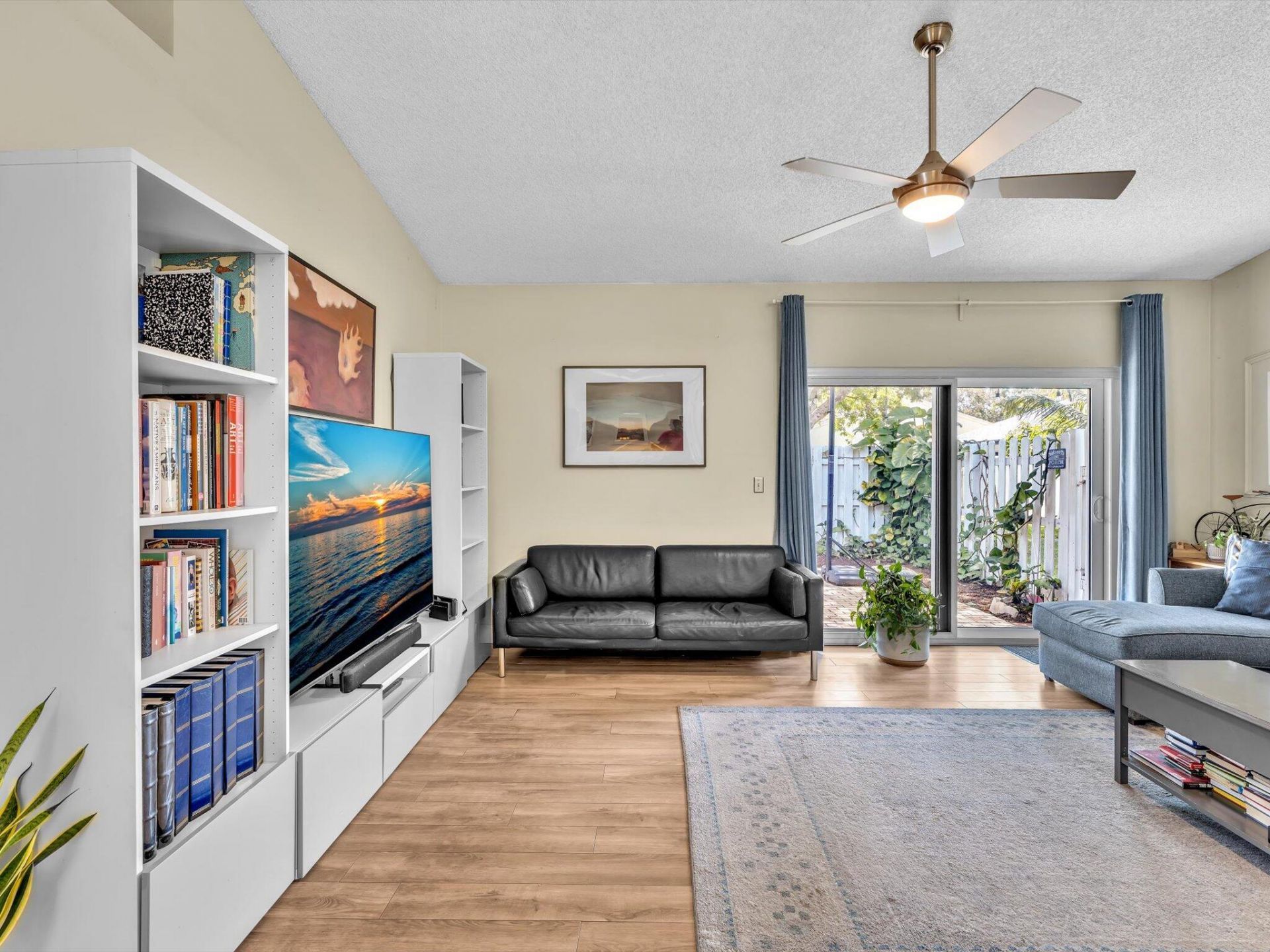 8 Hawthorne Lane, Boynton Beach, FL 33426 Photo