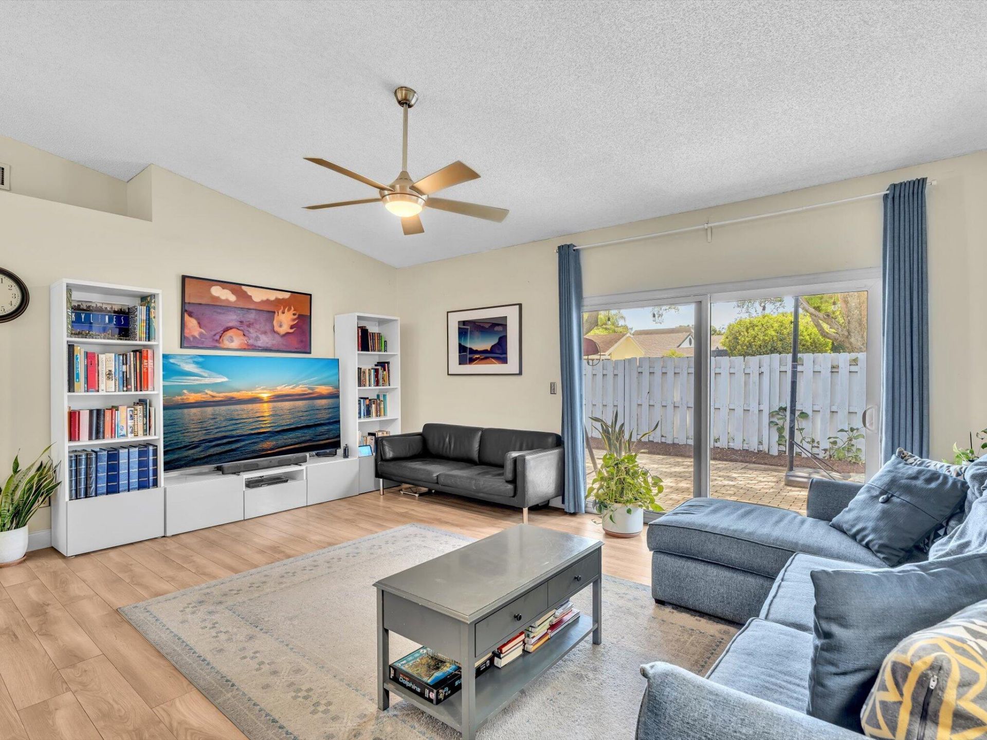 8 Hawthorne Lane, Boynton Beach, FL 33426 Photo