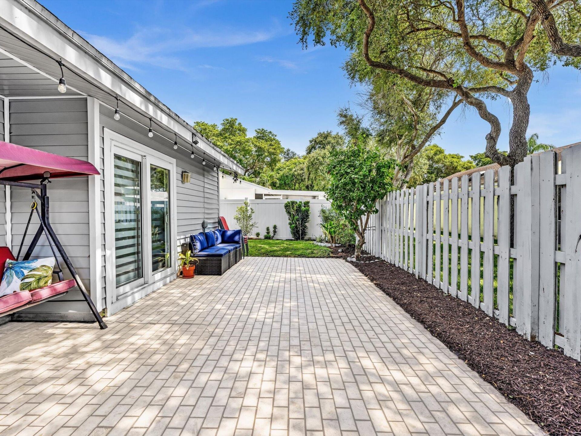 8 Hawthorne Lane, Boynton Beach, FL 33426 Photo
