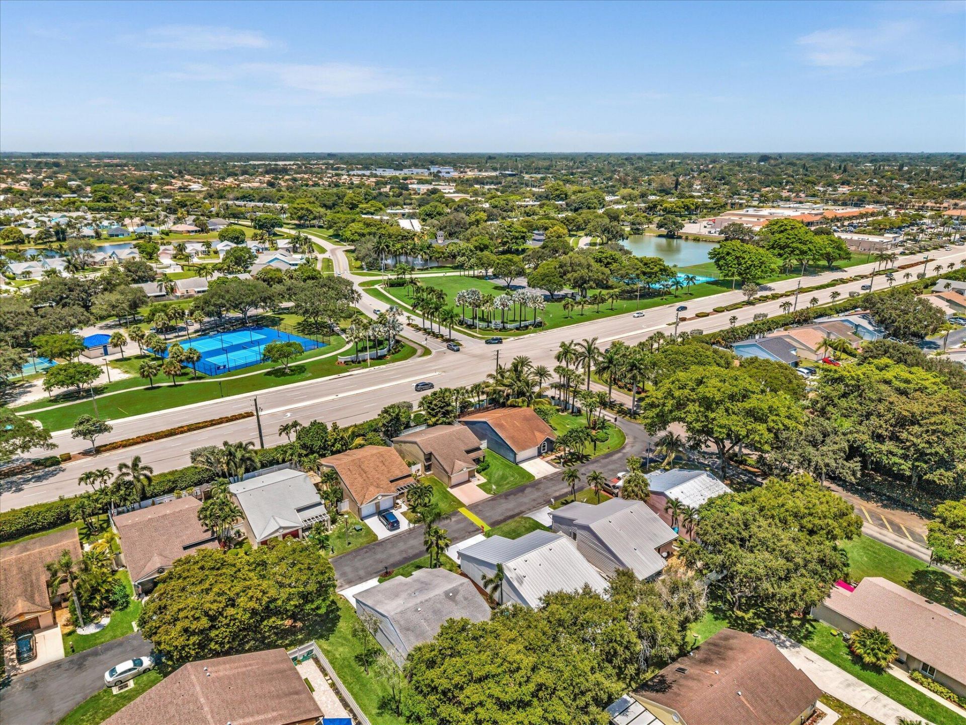 8 Hawthorne Lane, Boynton Beach, FL 33426 Photo