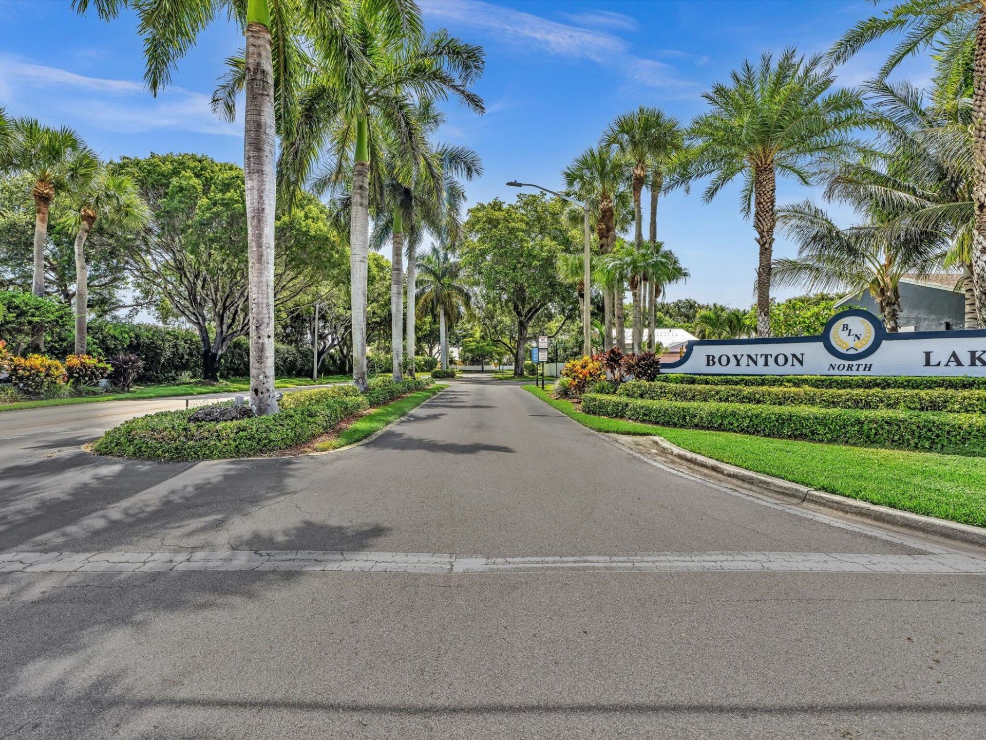 8 Hawthorne Lane, Boynton Beach, FL 33426 Photo