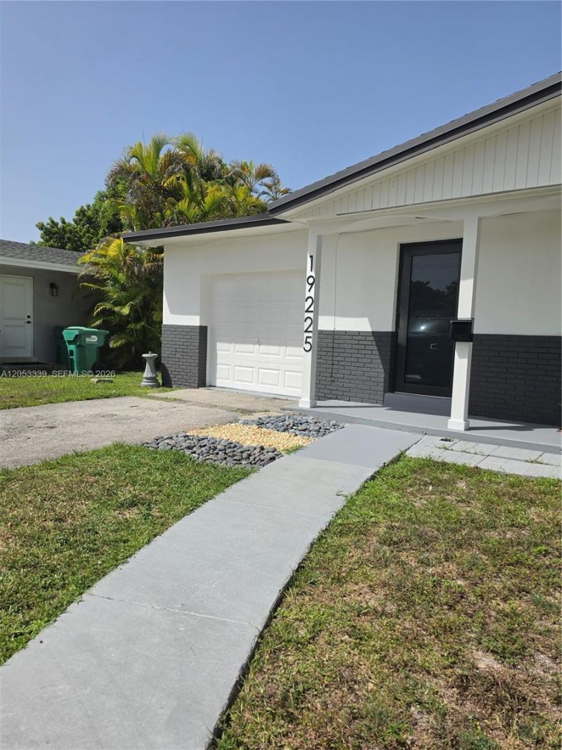 19225 Franjo Rd, Cutler Bay, FL 33157 Photo