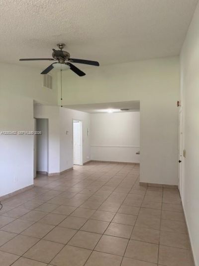 18314 NW 68th Ave , Unit K, Hialeah, FL 33015 Photo