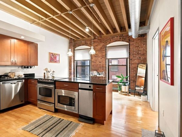 111 Beach St, Unit 3B, Boston, MA 02111