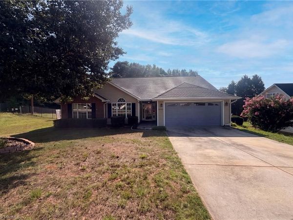 5702 River Glen Drive , Greensboro, NC 27455