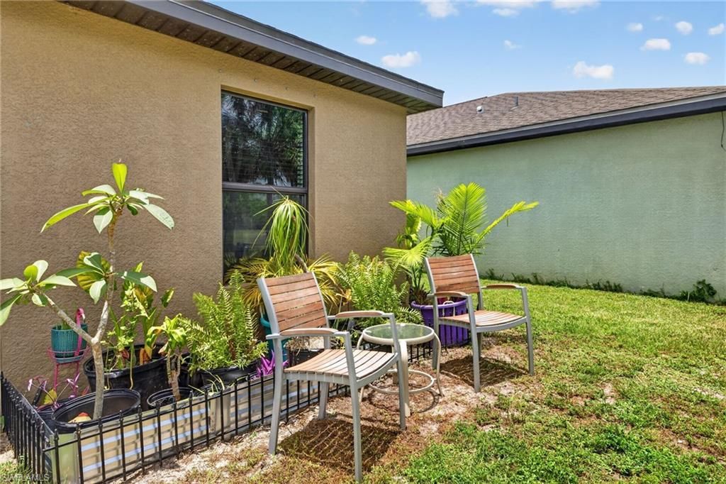 225 Shadow Lakes Dr, Lehigh Acres, FL 33974 Photo