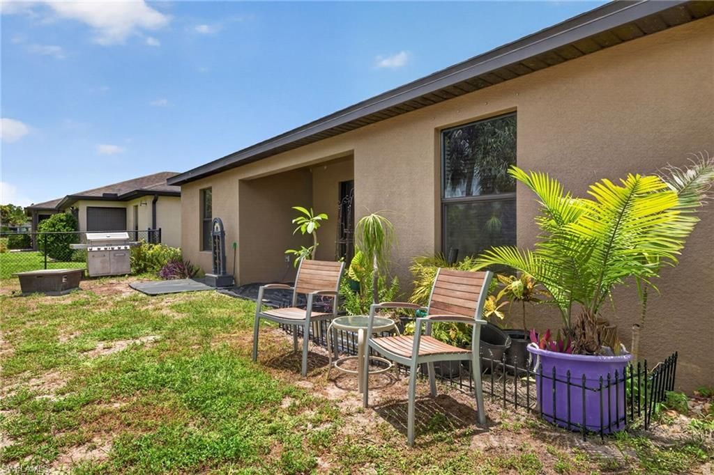 225 Shadow Lakes Dr, Lehigh Acres, FL 33974 Photo