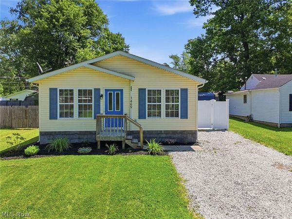 1469 Chapman Avenue , Madison, OH 44057