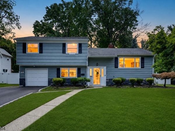 105 Summit Ct, Westfield, NJ 07090