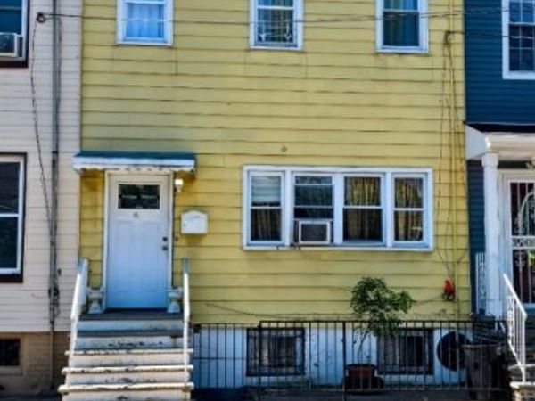 16 Crittenden St, Newark, NJ 07104