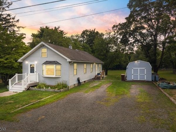174 Maple St, Bridgewater, NJ 08807