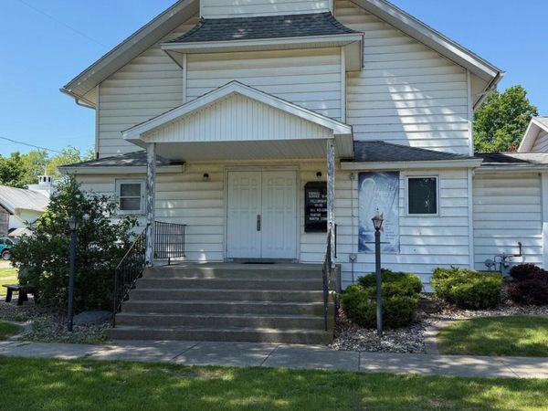 220 S Michigan Street, Montgomery, MI 49255