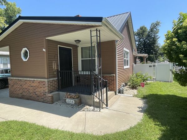 1054 Creve Coeur Street , Lasalle, IL 61301