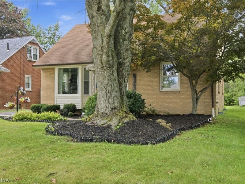 716 Eastland Avenue SE, Warren, OH 44484 Photo 2