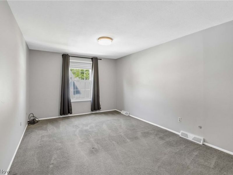 20466 Williamsburg Court, Unit 208B, Middleburg Heights, OH 44130 Photo 15