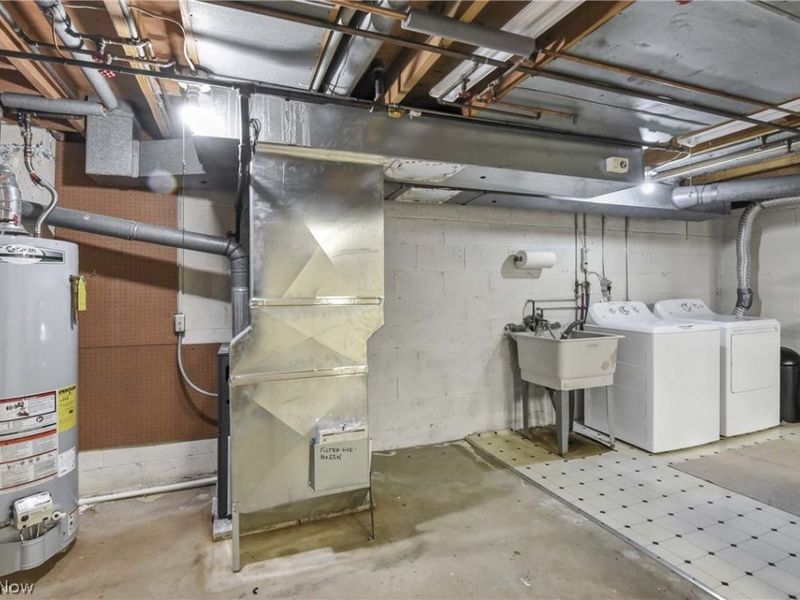 20466 Williamsburg Court, Unit 208B, Middleburg Heights, OH 44130 Photo 24