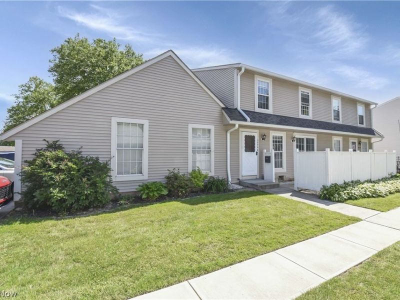 20466 Williamsburg Court, Unit 208B, Middleburg Heights, OH 44130 Photo 27