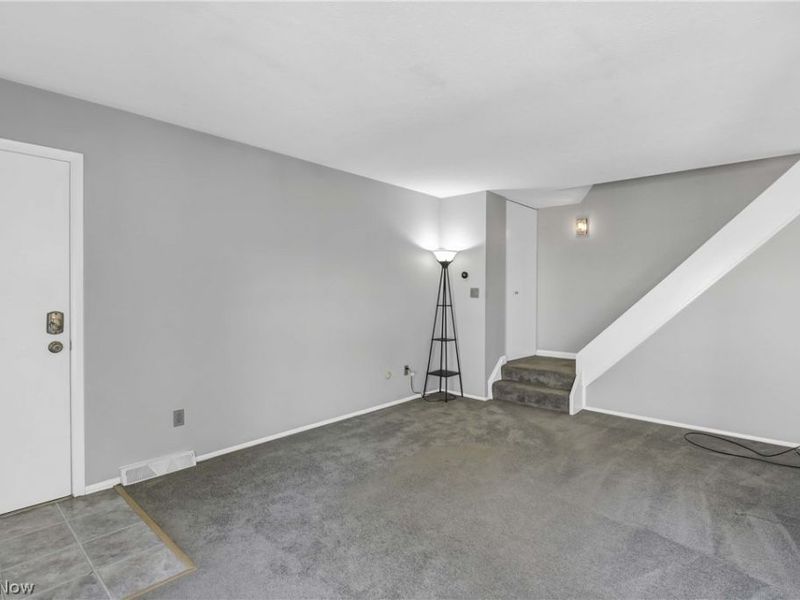 20466 Williamsburg Court, Unit 208B, Middleburg Heights, OH 44130 Photo 6
