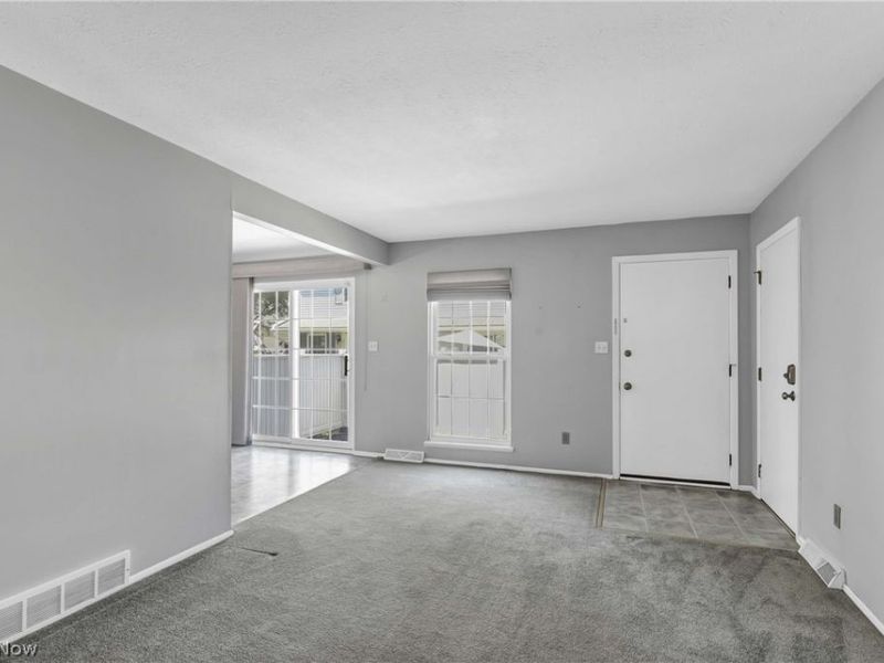 20466 Williamsburg Court, Unit 208B, Middleburg Heights, OH 44130 Photo 9