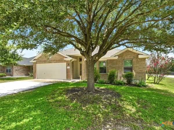 200 Gainer Drive , Hutto, TX 78634