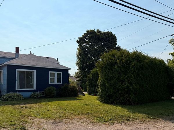395 Church ST, St. Ignace, MI 49781