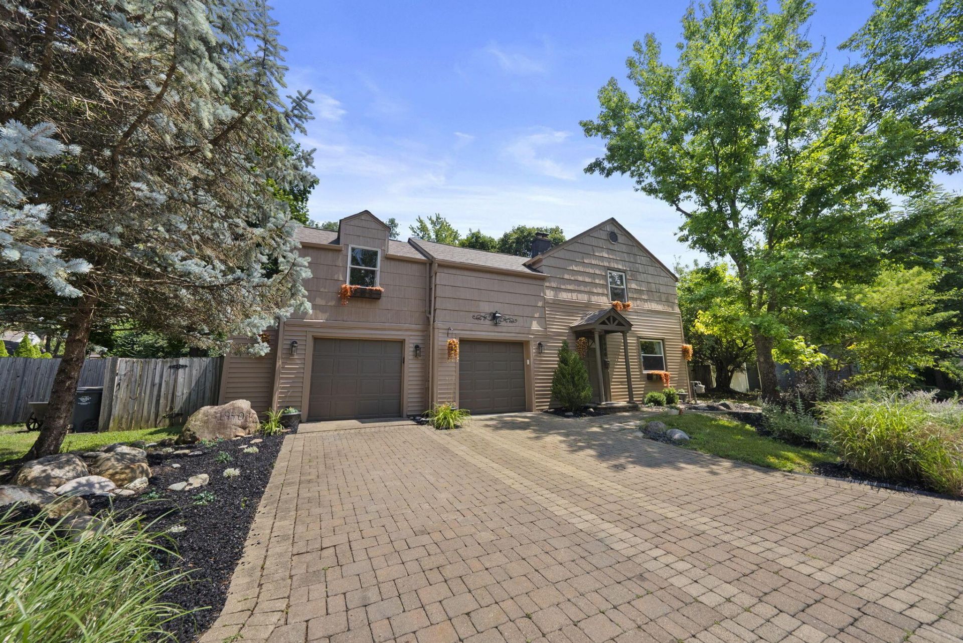 1940 Riverside Drive , Upper Arlington, OH 43221 Main Photo