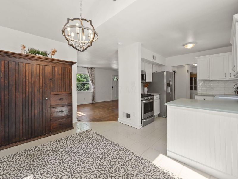 1940 Riverside Drive, Upper Arlington, OH 43221 Photo 6
